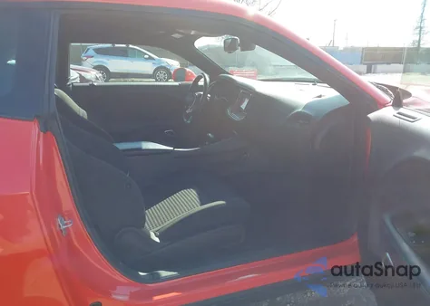 2021 Dodge Challenger Sxt z USA, uszkodzony, nr VIN 2C3CDZAG9MH604525